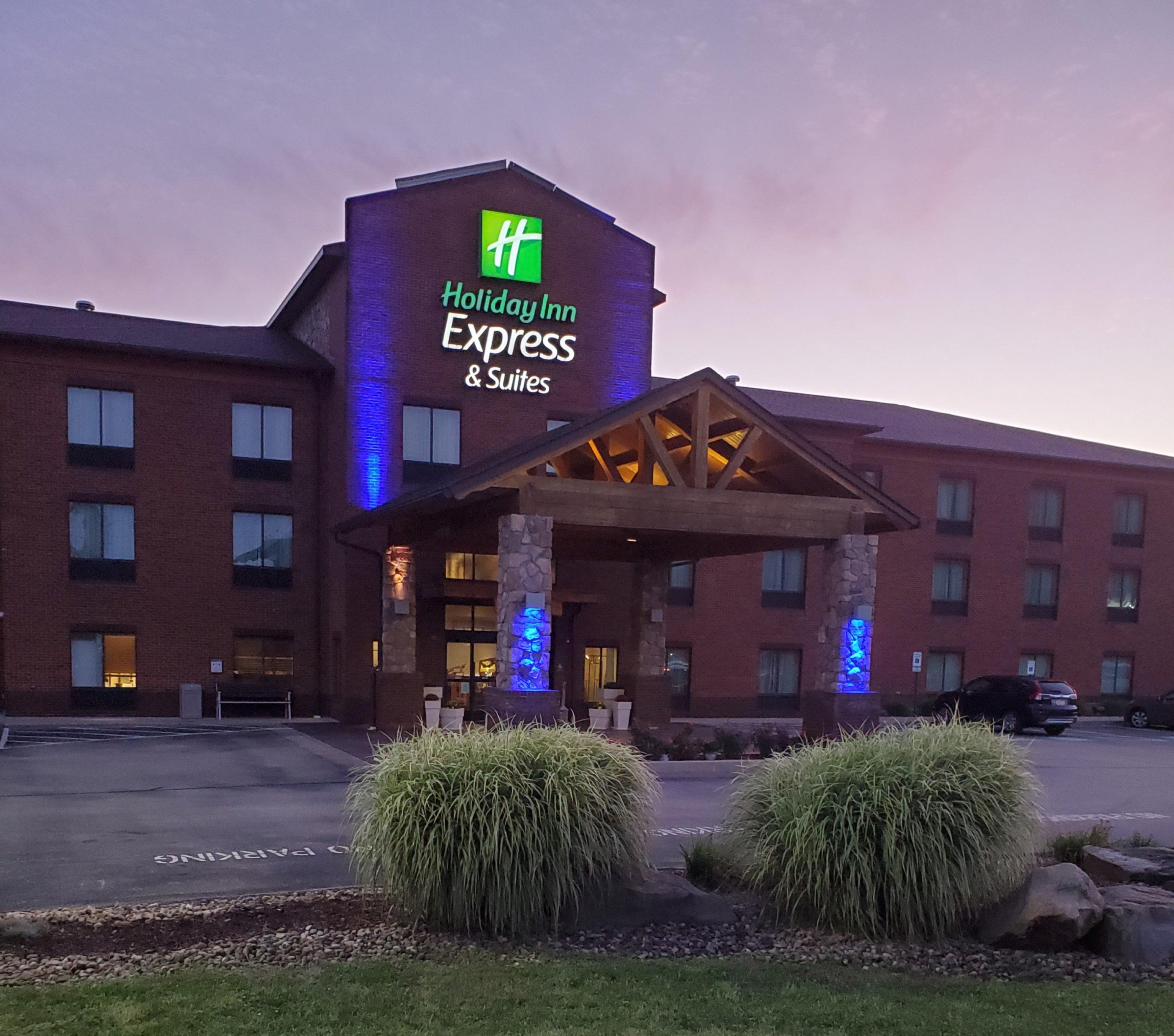 Holiday Inn Express & Suites Donegal, An Ihg Hotel Exterior photo